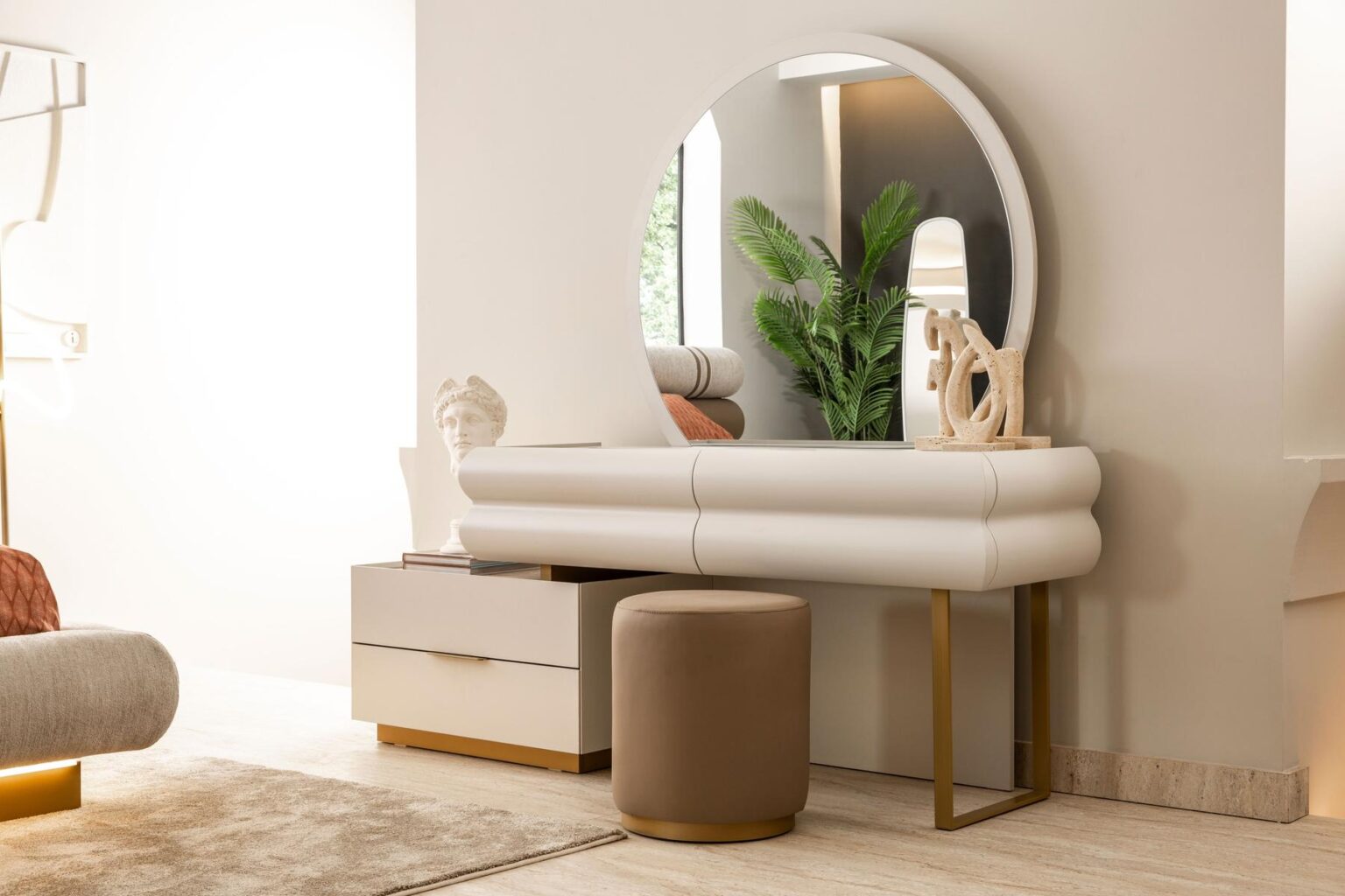 MILAS  KING BEDROOM SET WITHOUT WARDROBE