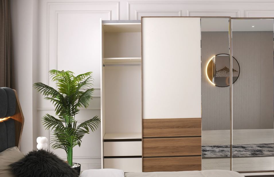 SOLID SLIDING WARDROBE