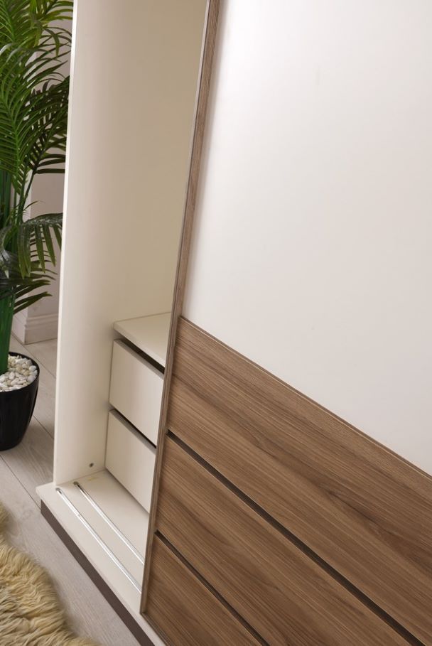 SOLID SLIDING WARDROBE
