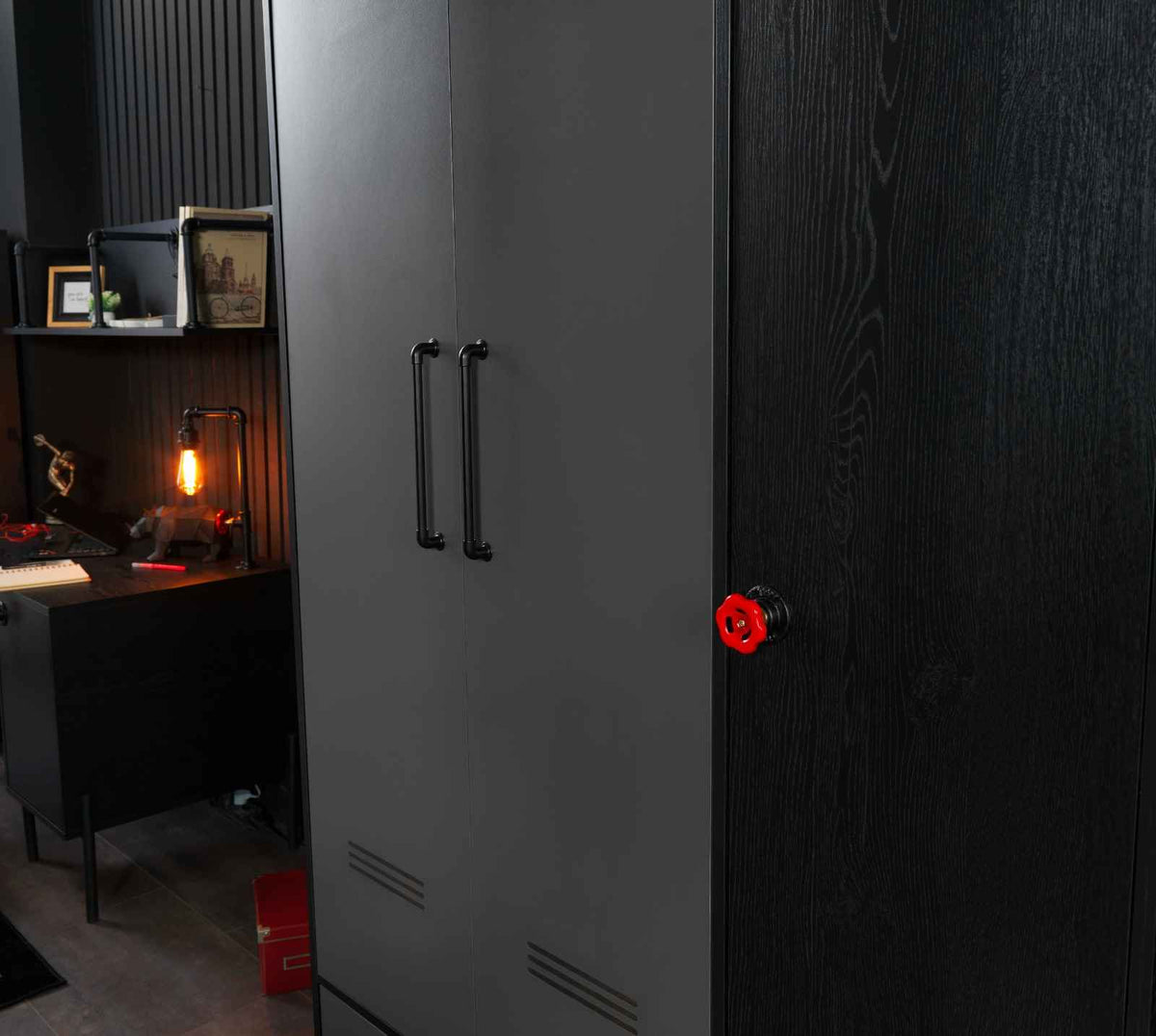 VALVE 3 DOORS WARDROBE – Qortuba furniture قرطبة للأثاث