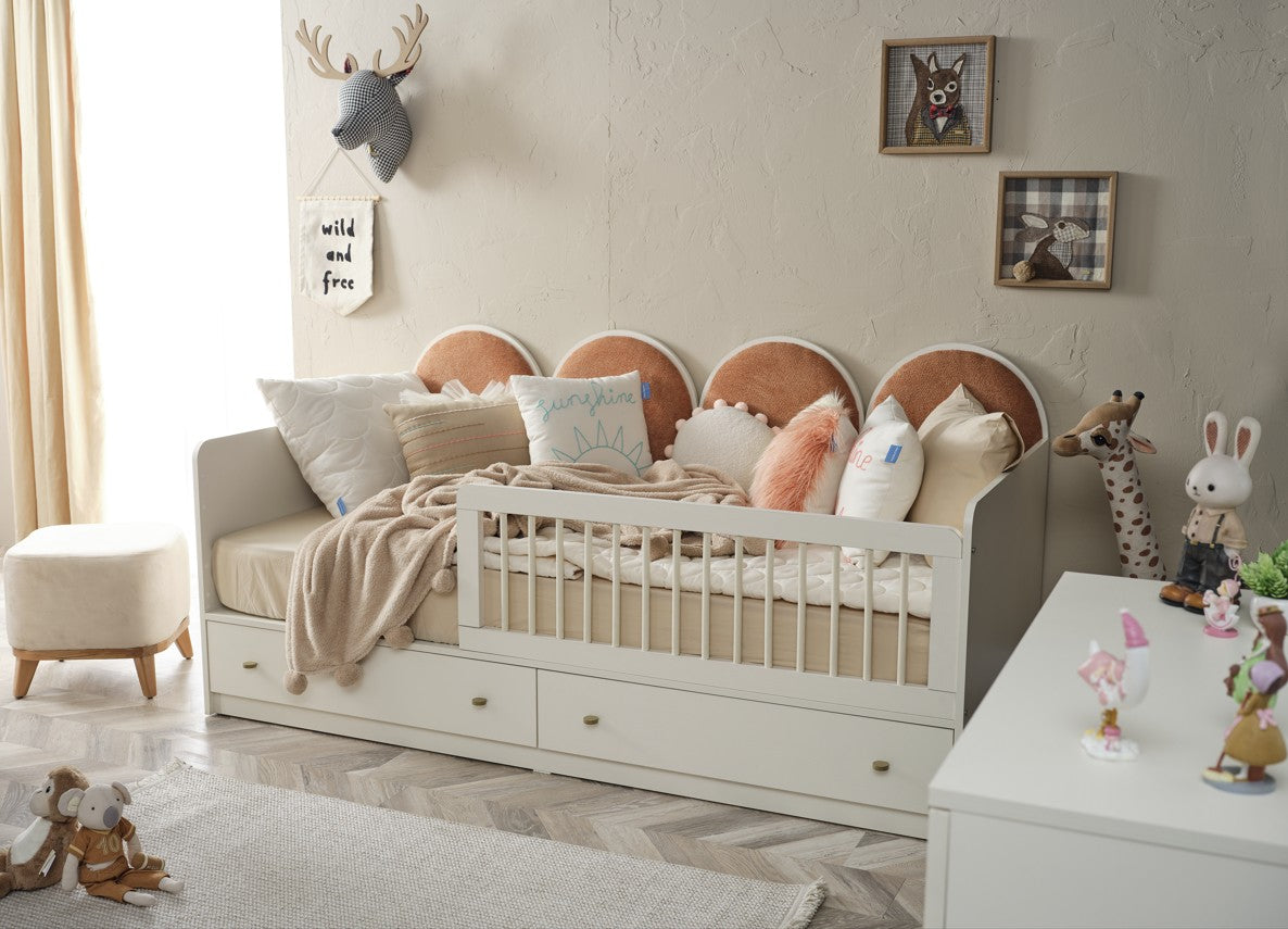 LORENA DAY BED