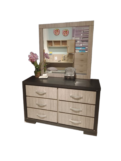 DELTA DRESSER With MIRROR