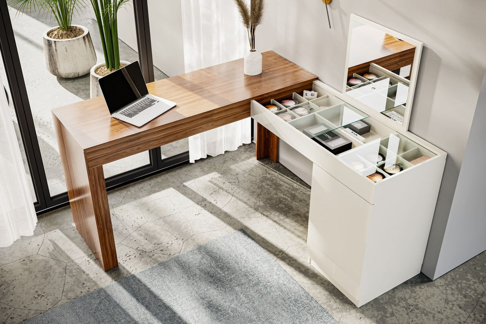 STAR MAKE-UP TABLE