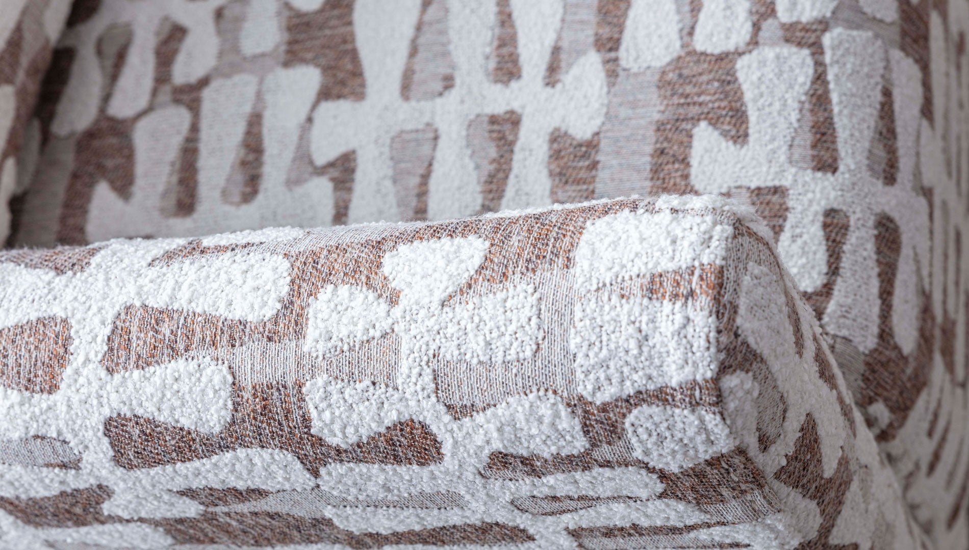 MALAGA ROTATING ARMCHAIR