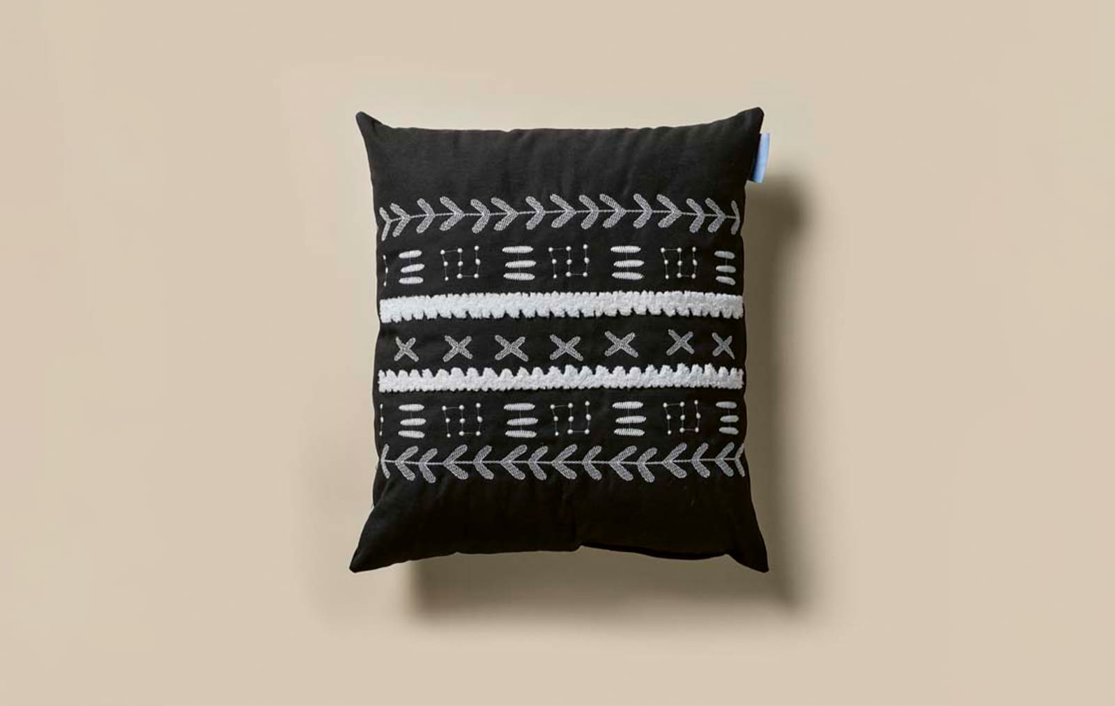 POLAR WOOD PILLOW NO 04