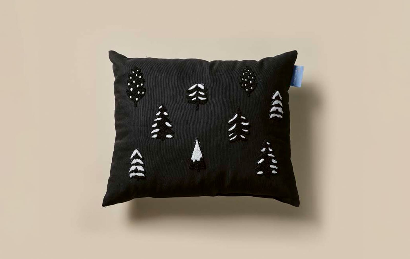 POLAR WOOD PILLOW NO 06