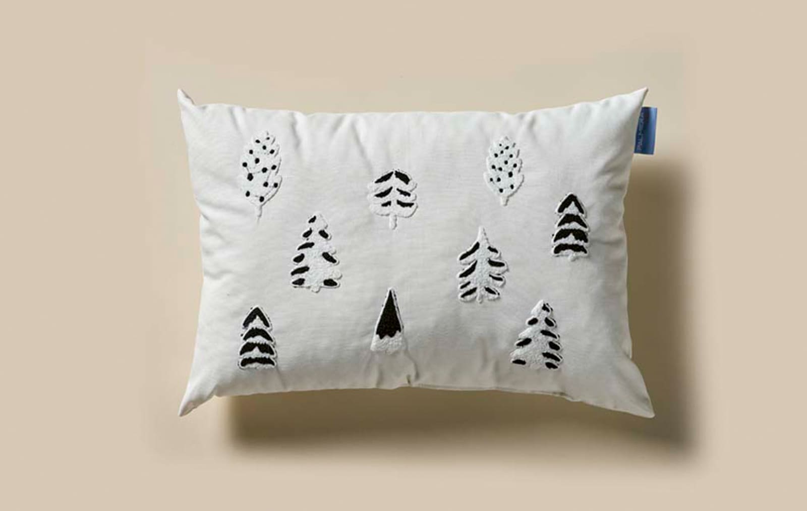 POLAR WOOD PILLOW NO 07