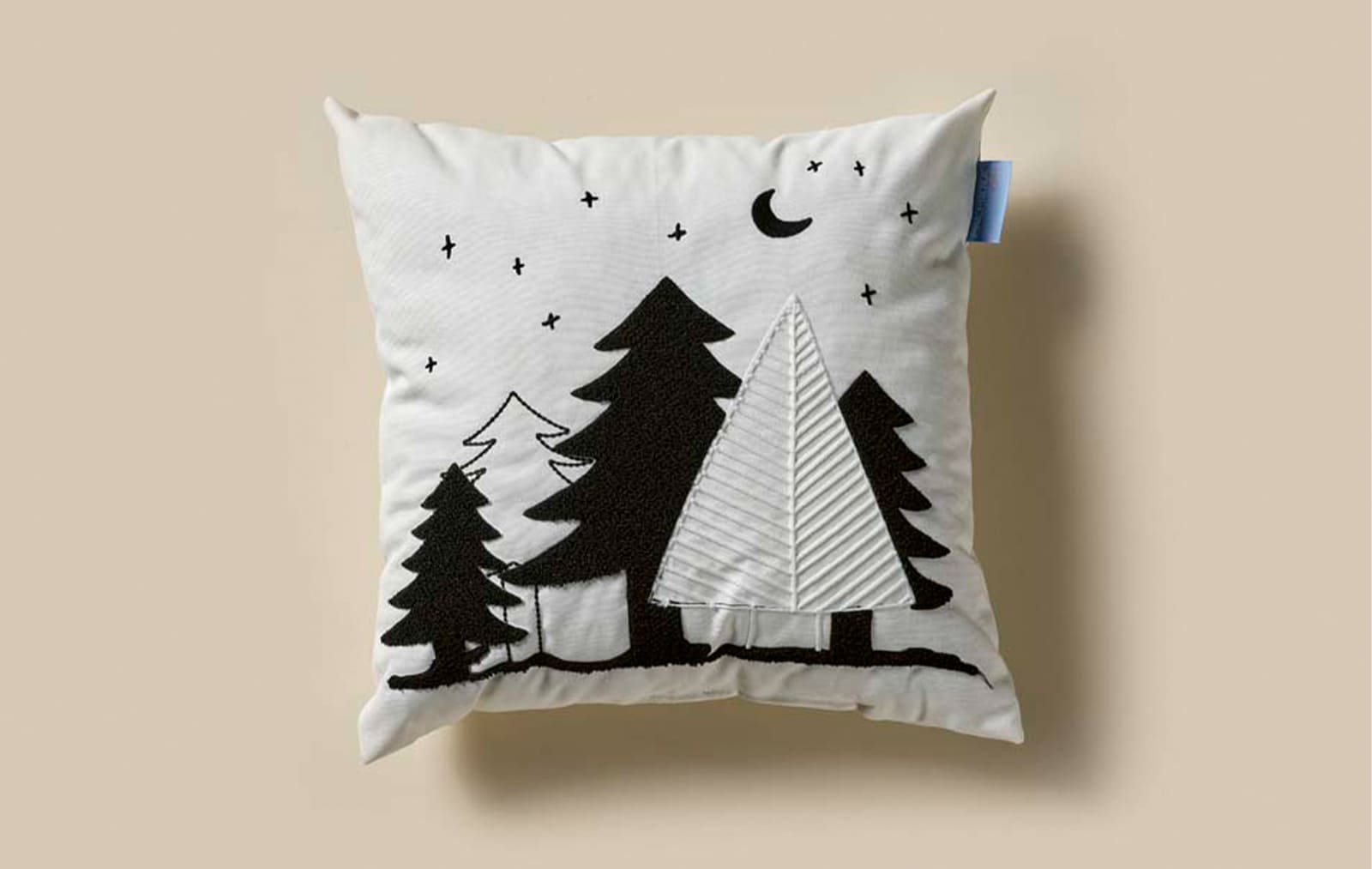 POLAR WOOD PILLOW NO 09