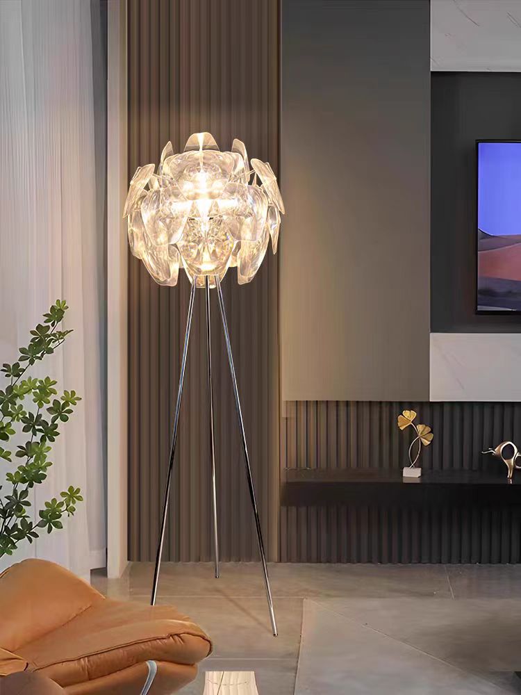 TITAN FLOOR LAMP