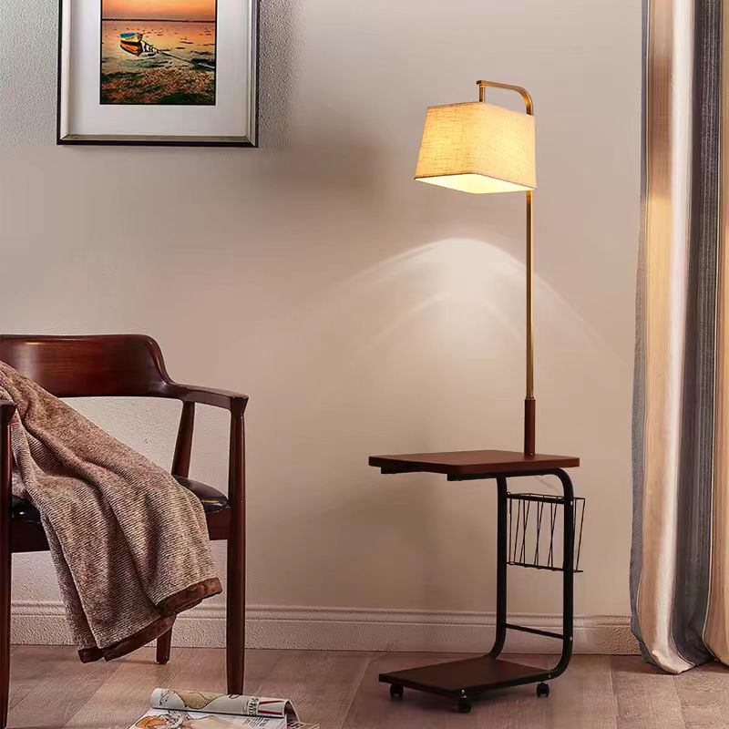 IRIANA TABLE LAMP